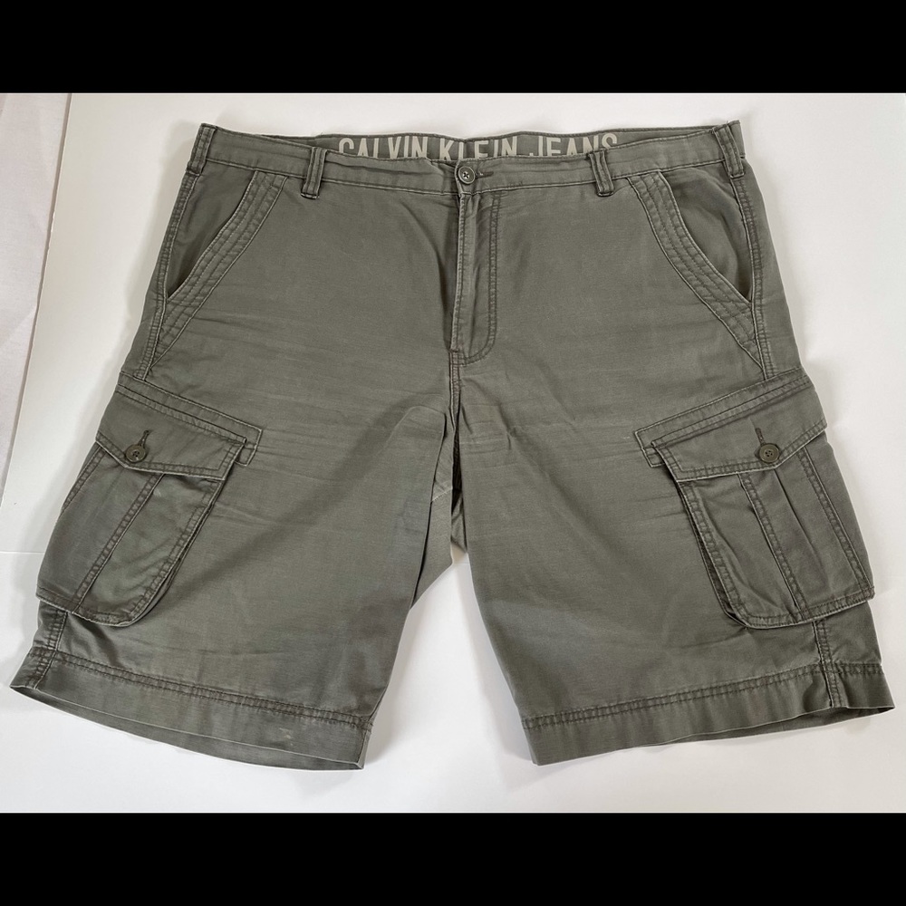 Calvin Klein Cargo Shorts (lot)